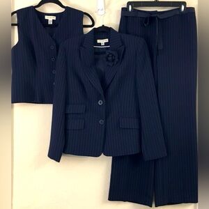 Amanda Smith 3 Piece Pinstripe Suit Petite 8 Navy Blue Classic Work Wear Office